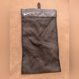 🎀$5 Nike Black Mesh Drawstring Bag